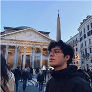 Studente del V anno di Liceo, offre lezioni di Filosofia